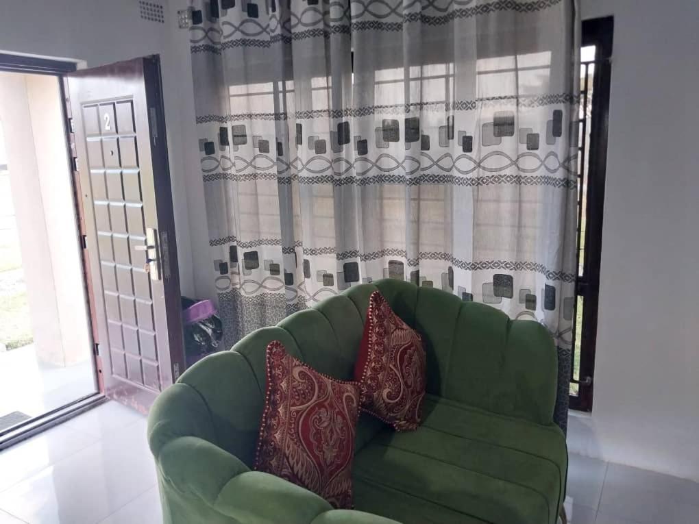 Emmrose Apartments Chingola Eksteriør bilde